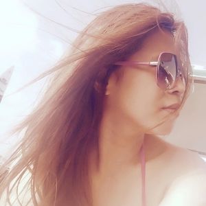 Meet your Posher, Christie